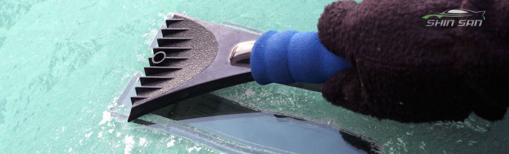 Fruholt Ice Scraper with mitt for car Window ice Scraper Glove